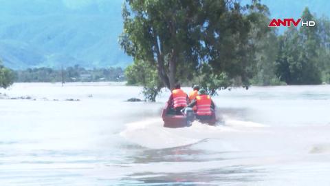 Gia Lai: Giải cứu 22 người mắc kẹt do mưa lũ