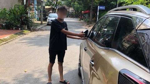 Khám phá nhanh vụ trộm hàng loạt gương chiếu hậu ô tô