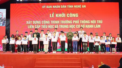 Thứ trưởng Phạm Thế Tùng dự khởi công xây dựng trường nội trú liên cấp ở Nghệ An