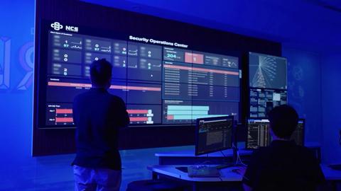 Những kẻ giấu mặt