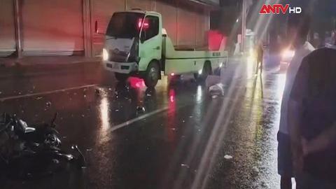 Xe máy va chạm xe cứu hộ, một người tử vong