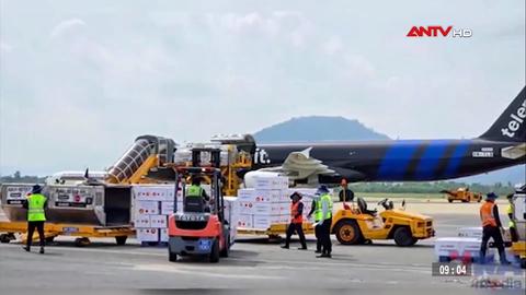 Thêm chuyến bay viện trợ khẩn cấp cho người dân vùng lũ