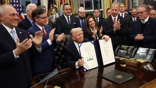 Chính phủ Mỹ chính thức mở cửa trở lại