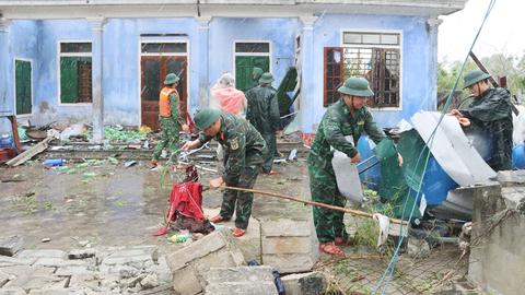 Tập trung khôi phục sản xuất kinh doanh, ổn định đời sống nhân dân sau bão lũ 