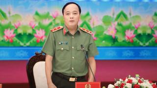 Thứ trưởng Đặng Hồng Đức kiểm tra công tác tại Công an tỉnh Cà Mau