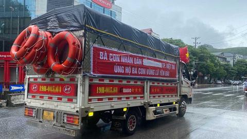 Những chuyến xe hy vọng đến với đồng bào vùng bão lũ