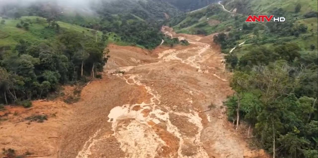 Phát hiện thêm vết nứt ở khu vực sạt lở xã Hùng Sơn, Đà Nẵng