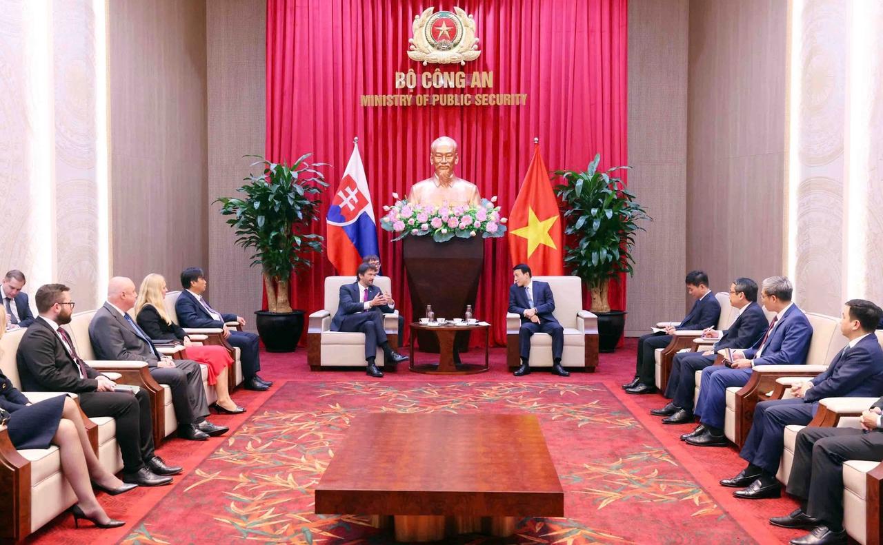 Thúc đẩy hợp tác công nghiệp an ninh giữa Bộ Công an Việt Nam và Slovakia  