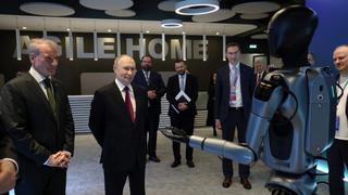 Tổng thống Nga nhấn mạng tầm quan trọng của trí tuệ nhân tạo