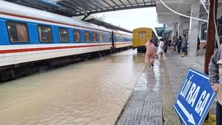 Tiếp tục ngừng chạy tàu Bắc - Nam