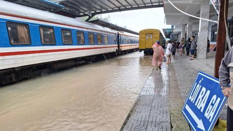 Tiếp tục ngừng chạy tàu Bắc - Nam