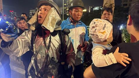 Cứu nạn nhiều người trong 2 vụ cháy liên tiếp