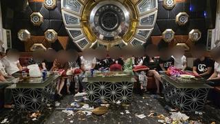 Triệt phá 3 tụ điểm “bay lắc” núp bóng karaoke, thu nhiều súng đạn 