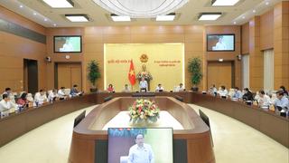 Tránh lợi dụng hoặc thương mại hóa báo chí