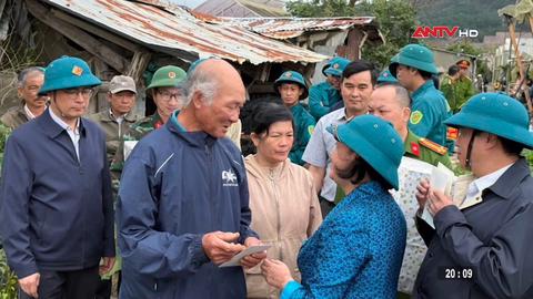 Người dân cả nước hướng về miền Trung 