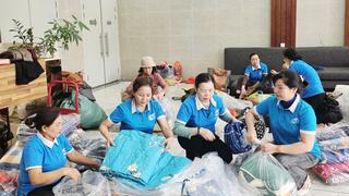 Đồng lòng hướng về miền Trung