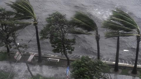 Áp thấp nhiệt đới khả năng mạnh lên thành bão