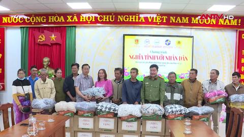 Chung tay ủng hộ đồng bào bị thiệt hại do bão lũ