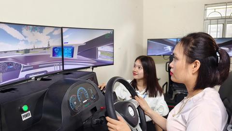 Đề xuất bỏ bài thi mô phỏng trong sát hạch giấy phép lái xe