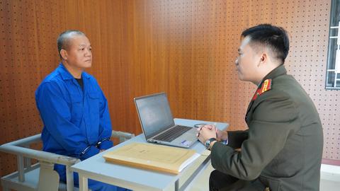 Bắt giữ đối tượng làm giả tài liệu của cơ quan, tổ chức