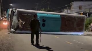 Tây Ninh: Lật ô tô chở công nhân, nhiều người bị thương