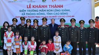 Đoàn công tác Cục Đào tạo hỗ trợ đồng bào vùng khó khăn và khánh thành điểm trường mầm non tại Cao Bằng