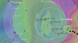 Bão số 15 dự báo đổi hướng liên tục