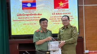 Nâng cao nghiệp vụ báo chí cho cán bộ Bộ Công an Lào