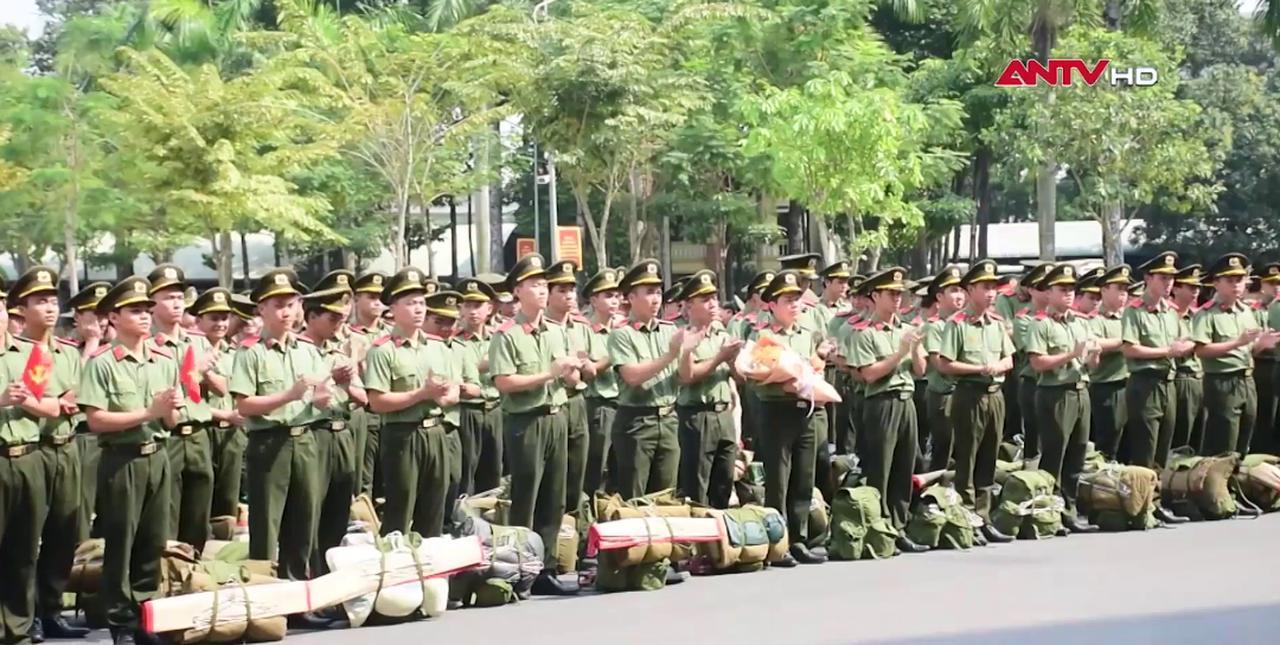 Những việc làm ý nghĩa vì người dân vùng lũ