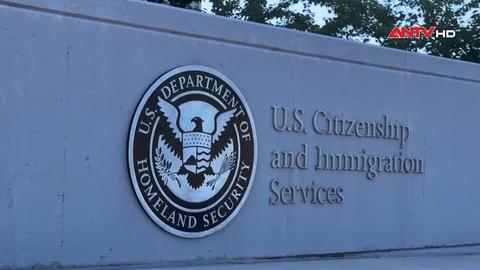 Mỹ tạm dừng xử lý đơn xin tị nạn