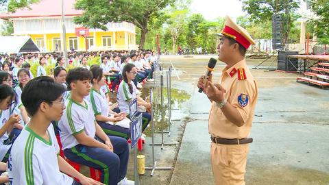 Tuyên truyền pháp luật cho học sinh