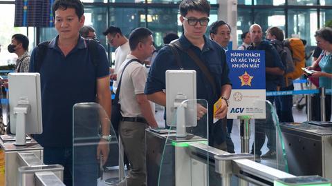 Quy trình đi máy bay “nhanh – gọn – tự chủ” nhờ ứng dụng VNeID