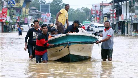 Sri Lanka nỗ lực cứu hộ khẩn cấp khu vực bị lũ lụt