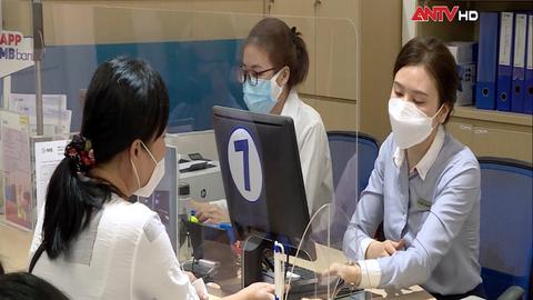 Nhiều ngân hàng thu phí với tài khoản không đủ số dư