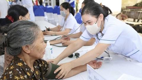 Xây dựng chính sách đột phá về chăm sóc sức khỏe nhân dân