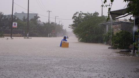 Miền Trung khẩn trương ứng phó mưa lũ lớn