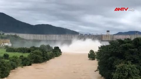 Mưa lớn khiến nhiều hồ chứa ở Khánh Hòa phải xả điều tiết 
