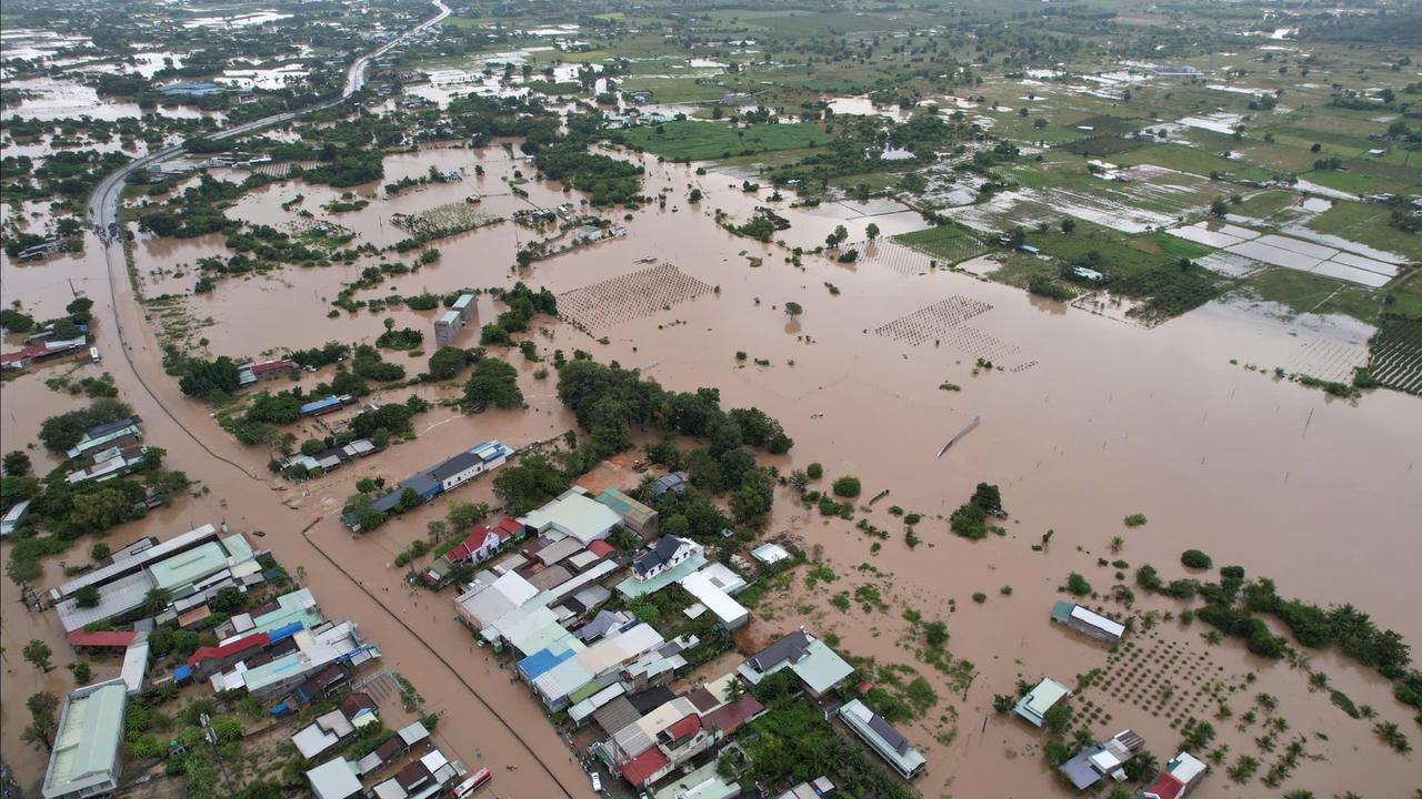 Mưa lũ tiếp tục gây thiệt hại lớn