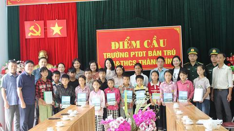 Các hoạt động ý nghĩa hỗ trợ người dân, học sinh khó khăn 