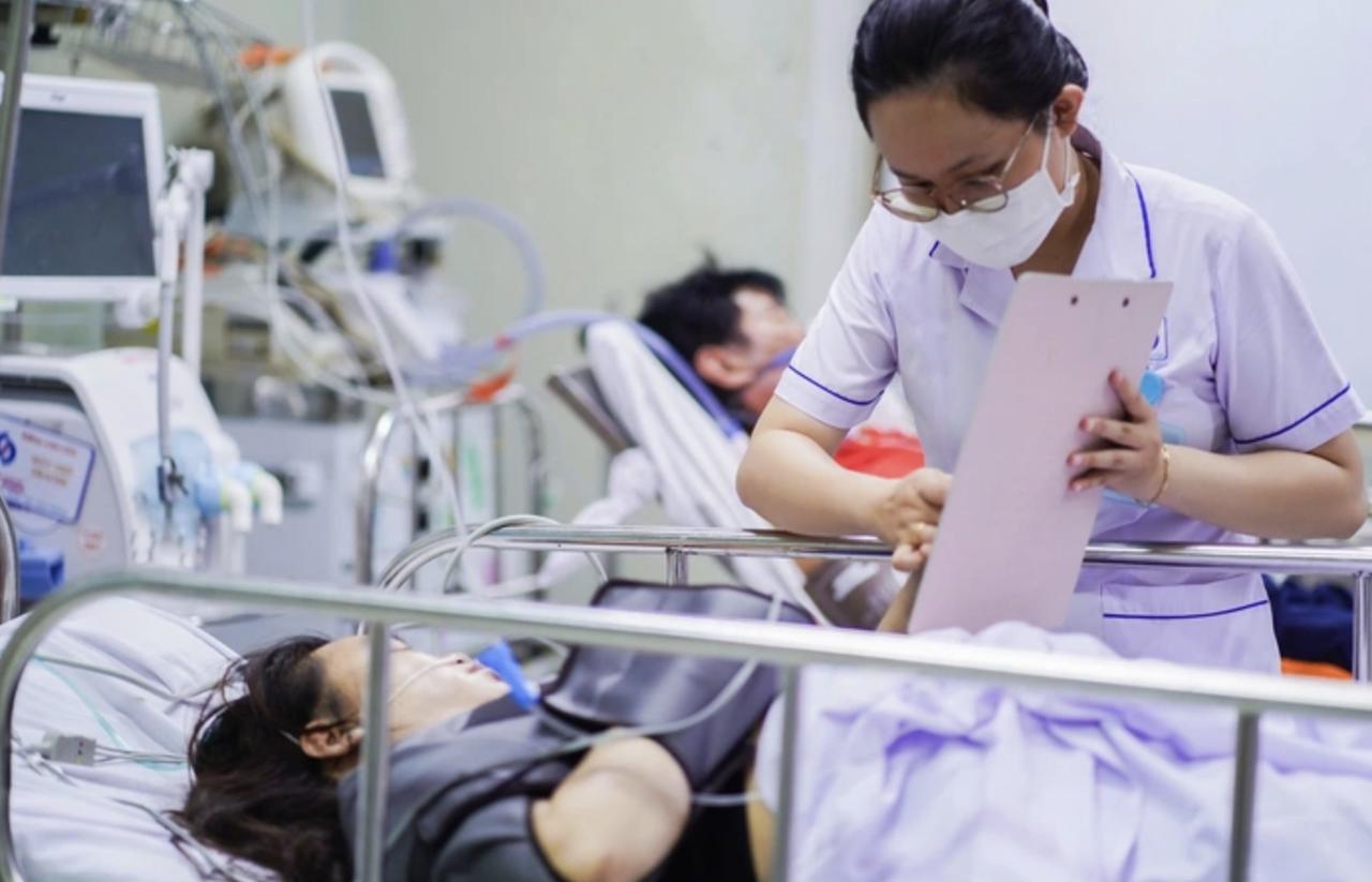 Tích cực cứu chữa cho hai nạn nhân vụ cháy tại TP. HCM Tích cực cứu chữa cho hai nạn nhân vụ cháy tại TP. HCM