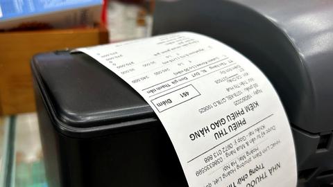 Từ 16/01/2026, bán hàng không lập hóa đơn bị phạt đến 80 triệu đồng