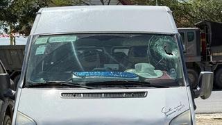 Truy tìm xe tải bỏ chạy sau khi làm rơi đá vào xe khách khiến một người tử vong