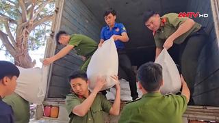 Sát cánh cùng dân