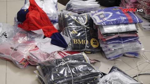 Phát hiện gần 7 nghìn bộ quần áo có dấu hiệu làm giả nhãn hiệu nổi tiếng