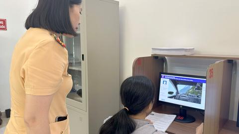 Người dân ủng hộ bỏ bài thi mô phỏng trong sát hạch lái xe