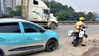 CSGT Hà Nội mở đường, hỗ trợ xe chở sản phụ đến bệnh viện an toàn