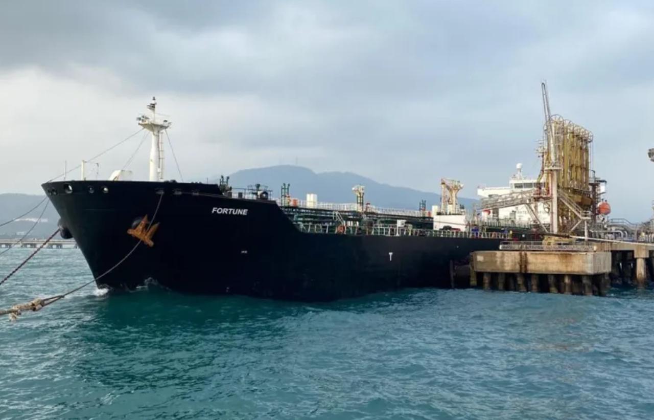 Hơn 30 tàu biển tại Venezuela nguy cơ bị Mỹ trừng phạt Hơn 30 tàu biển tại Venezuela nguy cơ bị Mỹ trừng phạt