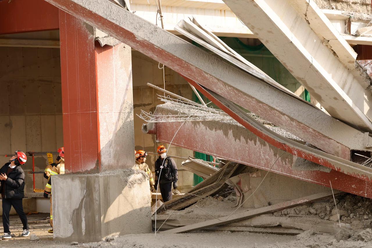 Hàn Quốc: Sập công trình thư viện gây nhiều thương vong