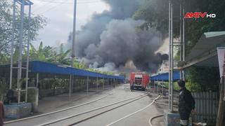 Khói lửa bao trùm công ty giày da ở Hải Phòng