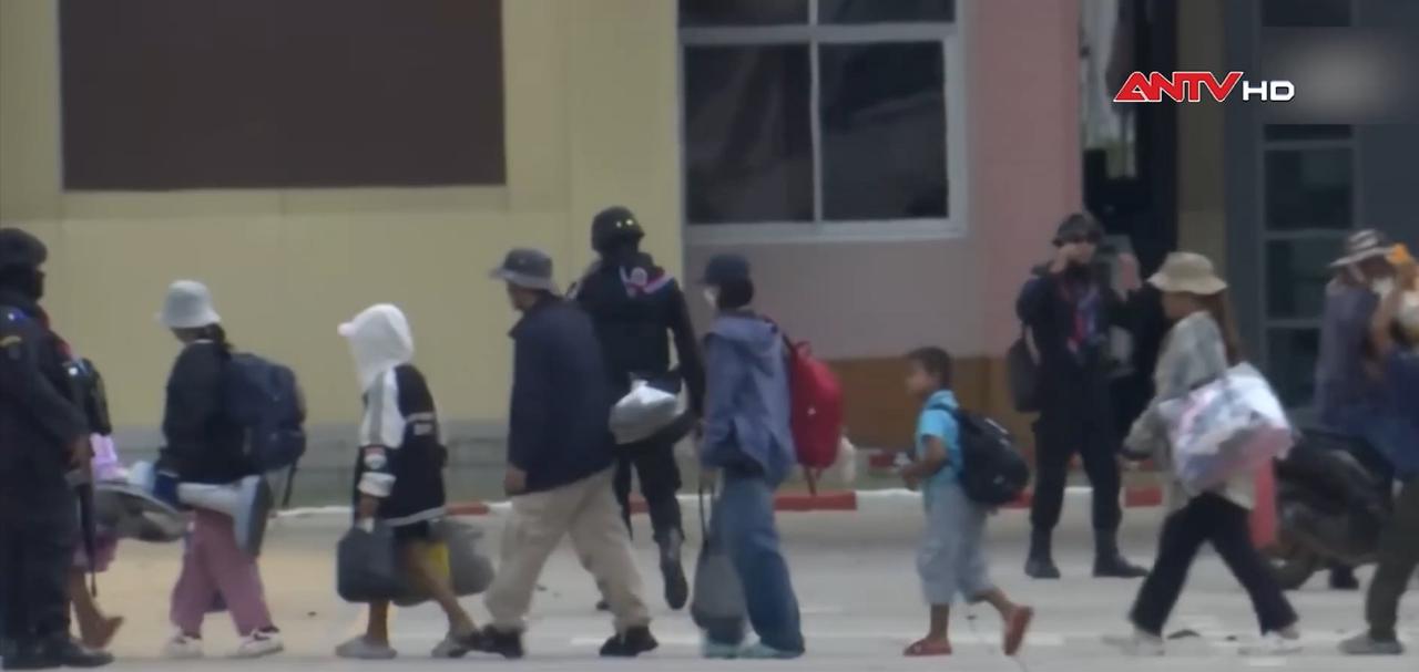 Thái Lan áp lệnh giới nghiêm biên giới Thái Lan áp lệnh giới nghiêm biên giới